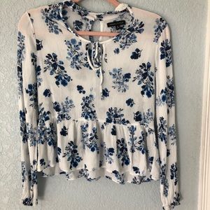 Kendall and Kylie peasant top